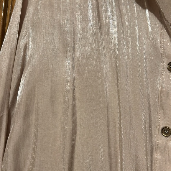 Entro Women’s Button Down Gold Shirt Shimmer Holiday Blouse size Medium - Picture 8 of 10